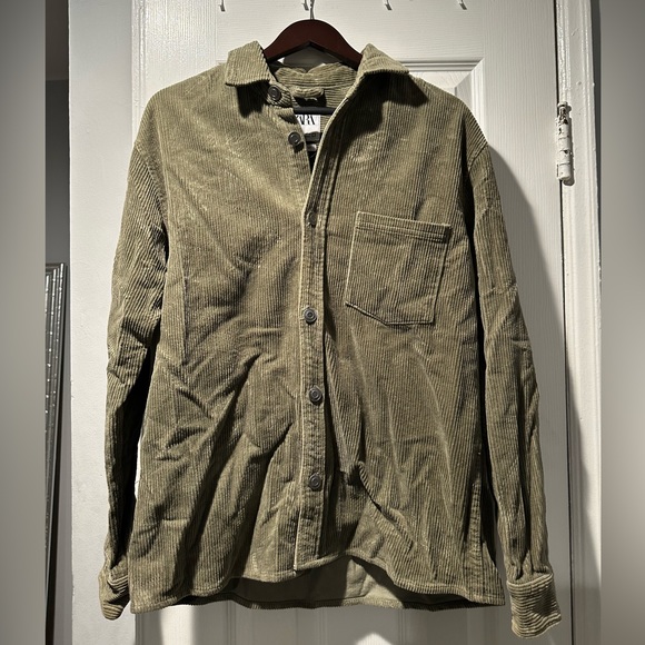 ZARA-Green Medium corduroy long sleeve/jacket - Picture 1 of 3